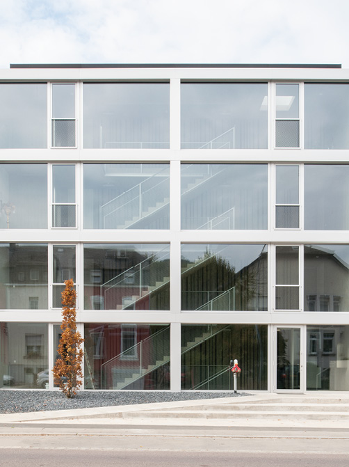 2 PARK HOUSING: 14 apartments collective housing bloc