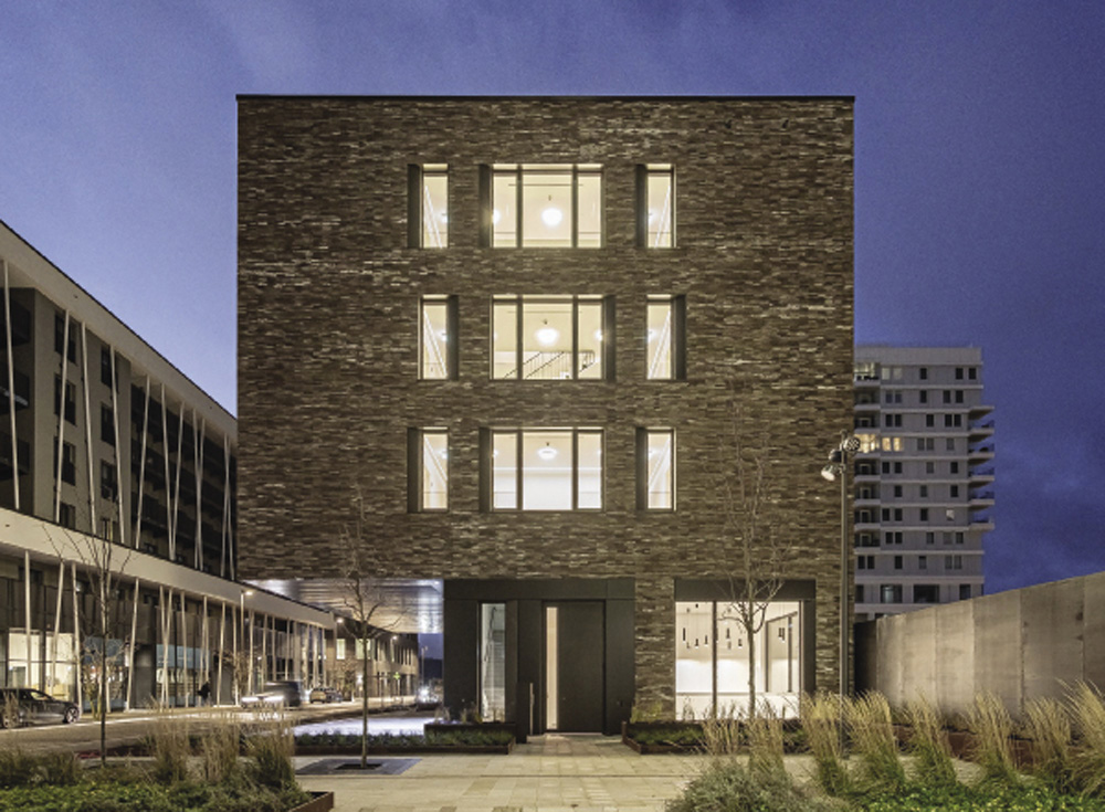 15 Construction d’un centre pastoral
Kierchefong, Belval 15 Construction d’un centre pastoral
Kierchefong, Belval