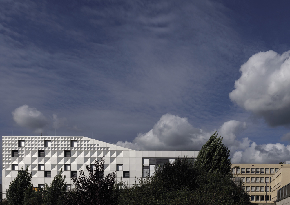 Administration des bâtiments publics
Assainissement énergétique et extension du Lycée Michel Rodange, Luxembourg public://import2026/images/Eric_Chenal_L1000042c_1_opt.jpg