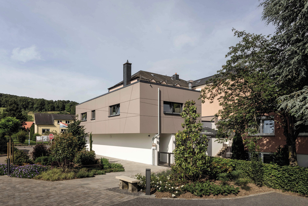1 Hotel Gruber public://import2026/images/Gruber_ext_opt.jpg
