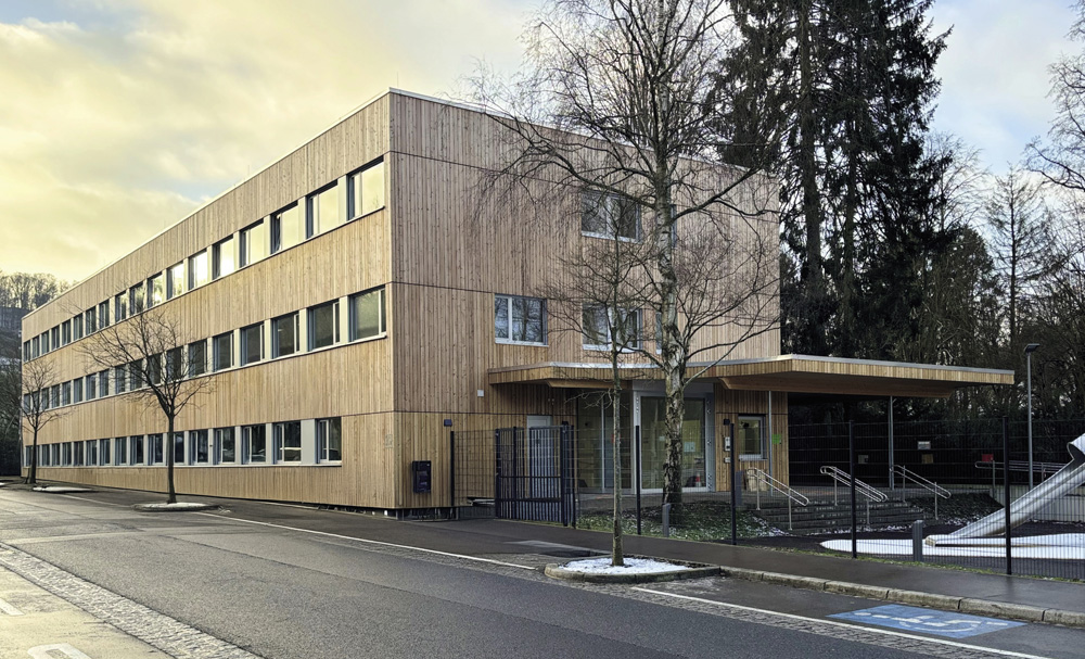 3 - Ecole provisoire en bois à Dommeldange
Administration Communale de la Ville de Luxembourg 3 - Ecole provisoire en bois à Dommeldange
Administration Communale de la Ville de Luxembourg