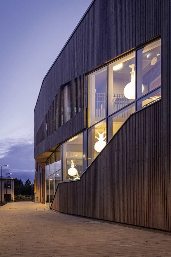 1-3 Agrandissement du complexe scolaire à Useldang public://import2026/images/IMG1_romain-hoffmann-architectes-et-urbanistes-ap-10268_transformation-et-agrandissement-du-complexe-scolaire-useldange_opt.jpg