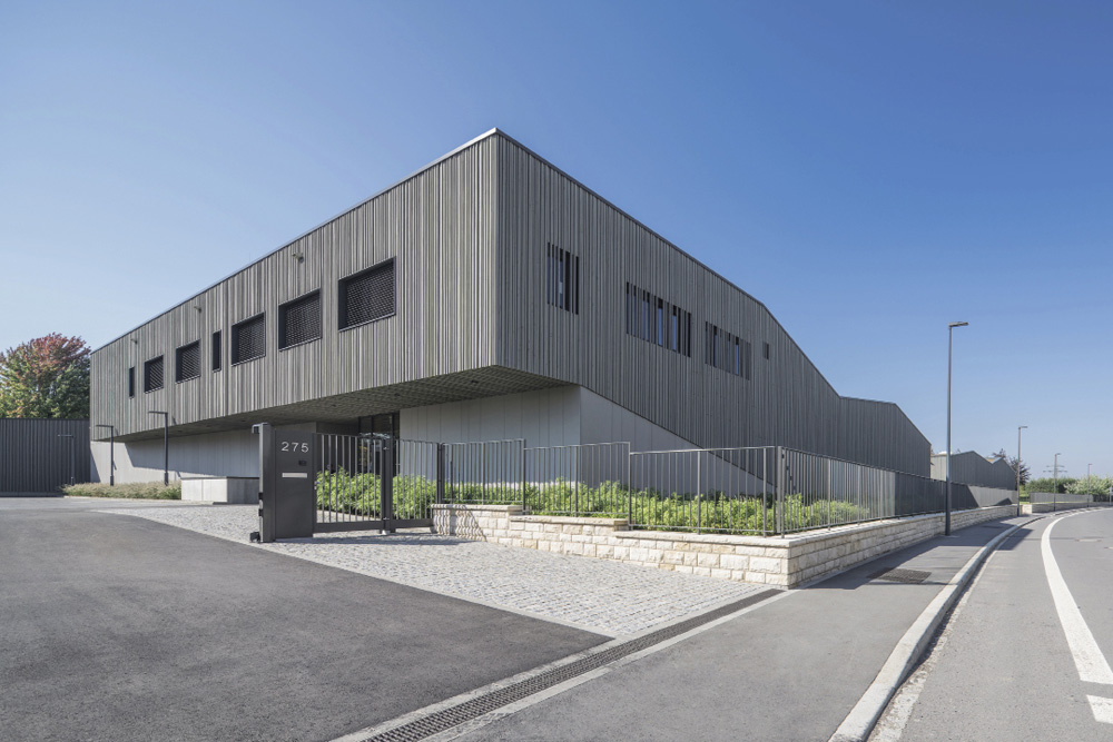 Image 1 Service Cimetières à Merl (L)
Achèvement 2024 public://import2026/images/IMG1_schemel-wirtz-architectes-associes-ap-10054_nouveau-service-cimeti-re-ville-de-luxembourg_opt.jpg