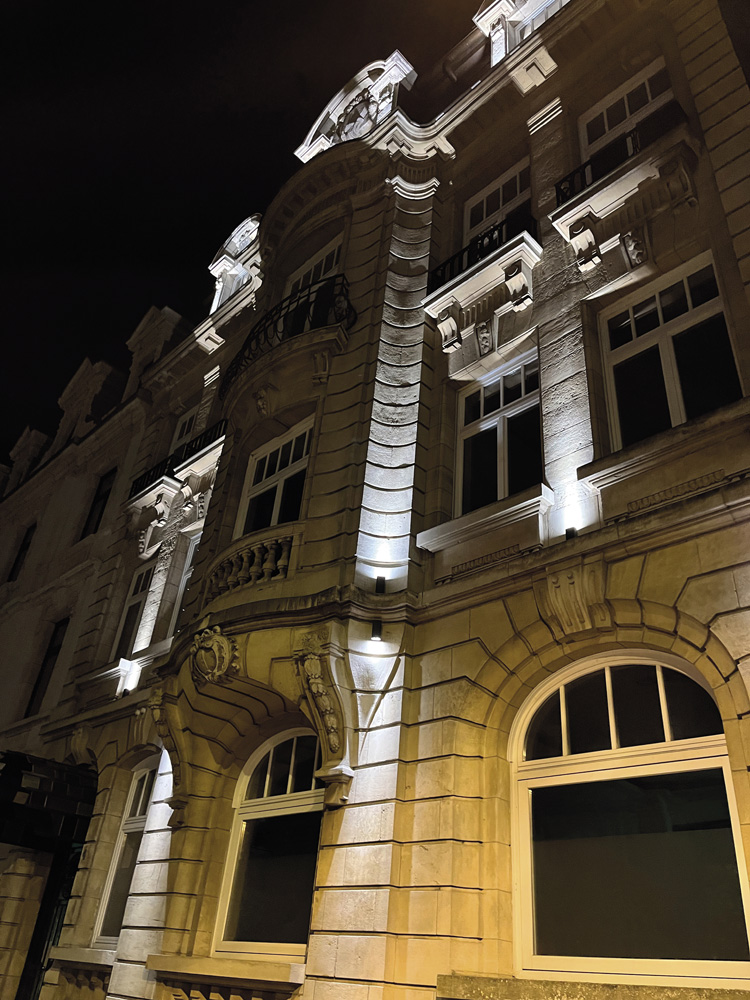 1-2 Transformation bâtiment au Plateau Bourbon public://import2026/images/IMG2_court-architecture-ap-10794_transformation-b-timent-au-plateau-bourbon_opt.jpg