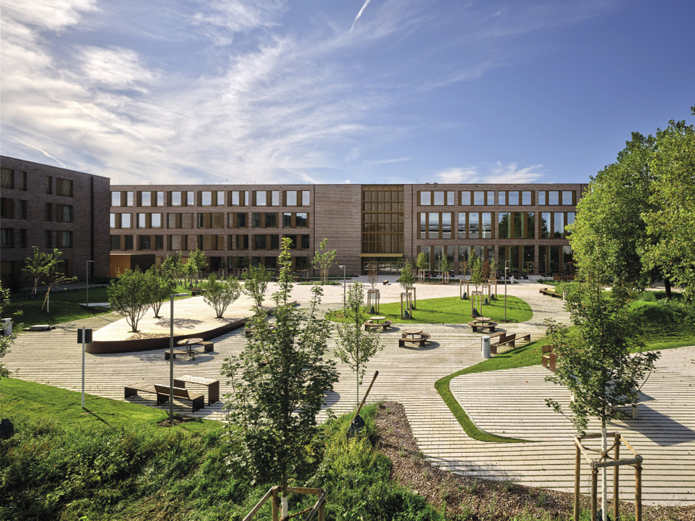 1 LTPS, École nationale de santé du Luxembourg à Luxembourg. Conception par Arlette Schneiders Architectes. Exécution par M3 Architectes public://import2026/images/LTPS_Christof_WEBER_0426_opt.jpg