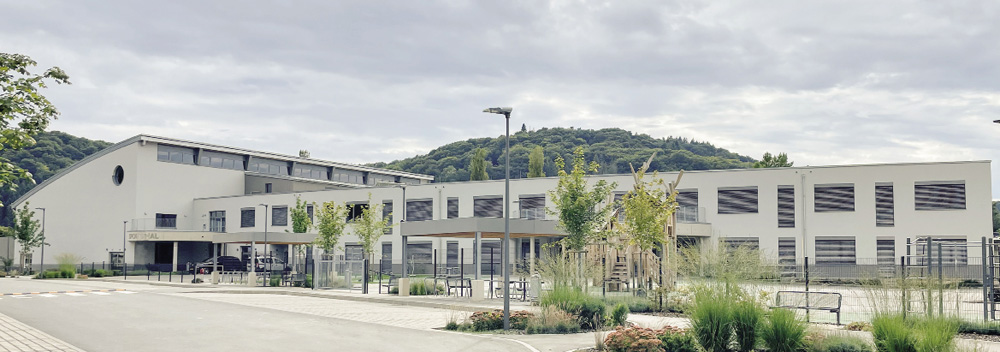 1-8 Ecole fondamentale, Maison Relais
et Hall Sportif à MEDERNACH public://import2026/images/Medernach_11_2023A_opt.jpg