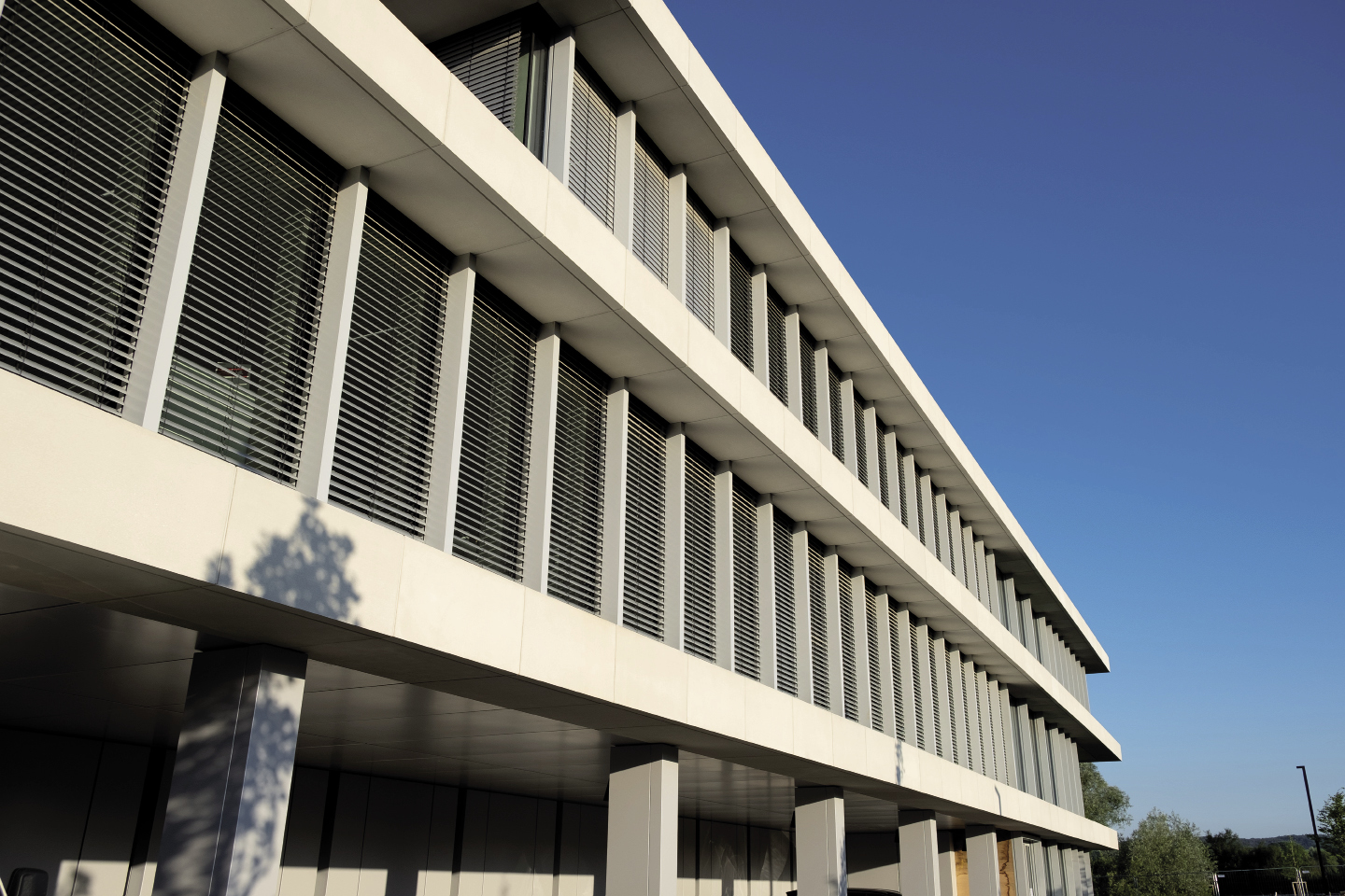 DAL ZOTTO & ASSOCIES S.à R.L.